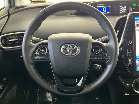 Used 2022 Toyota Prius Prime XLE image 16