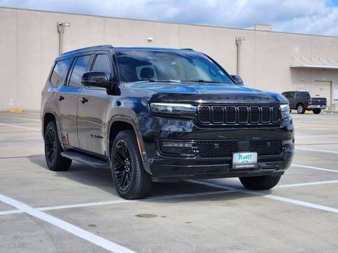 Used 2024 Jeep Wagoneer Series II image 3