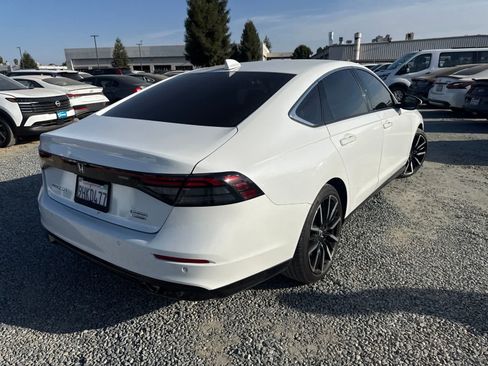 Used 2023 Honda Accord Touring image 5