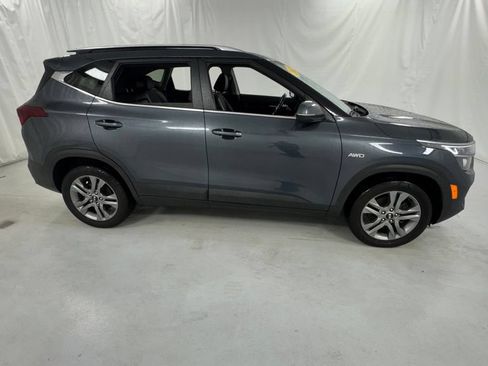 Used 2021 Kia Seltos S AWD/4WD image 2