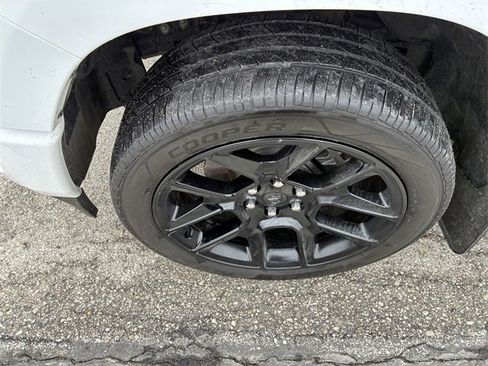 Used 2023 RAM 1500 Laramie image 11