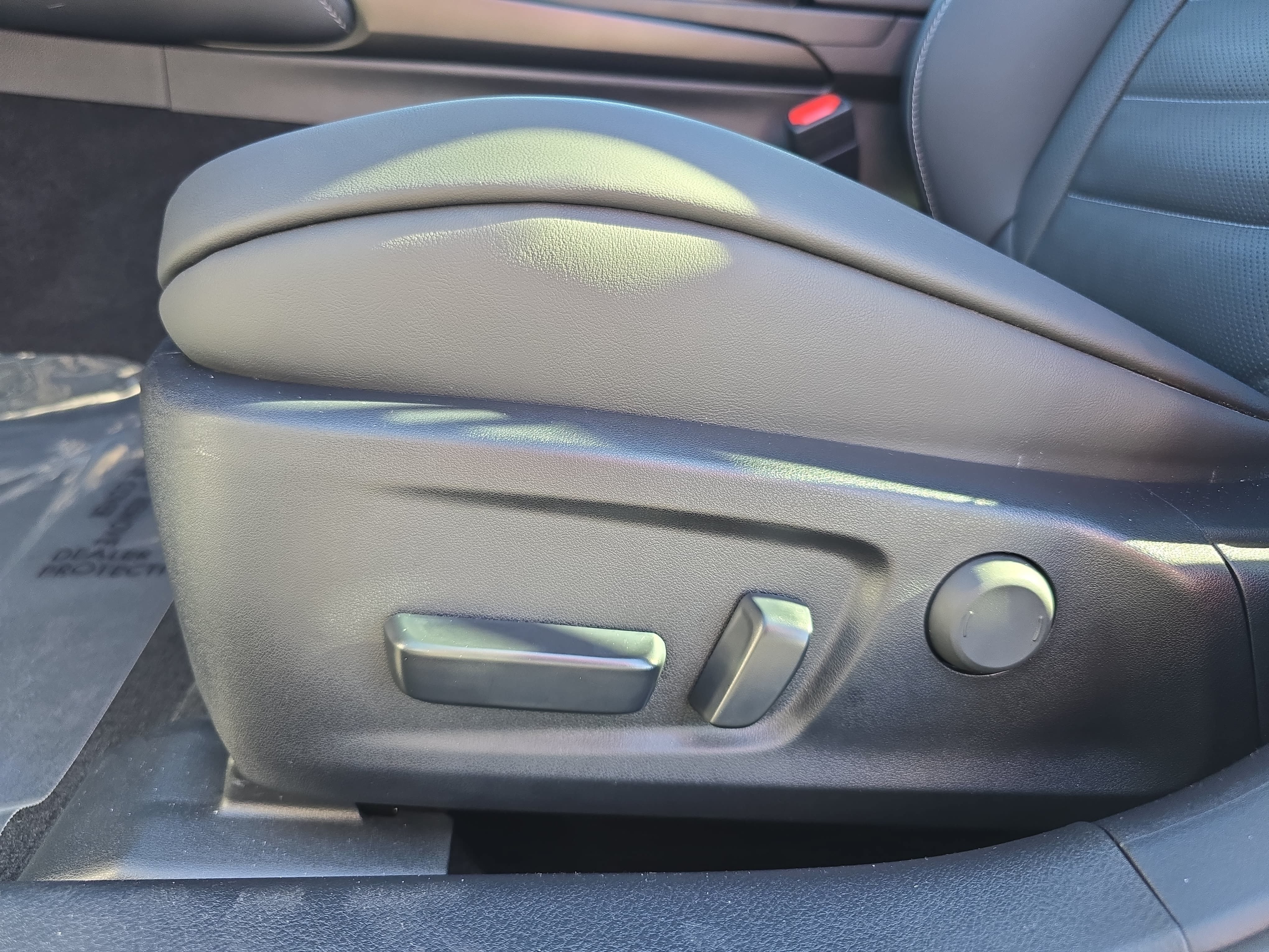 Used 2025 Lexus IS 350 F Sport w/ Navigation Package RWD image 27