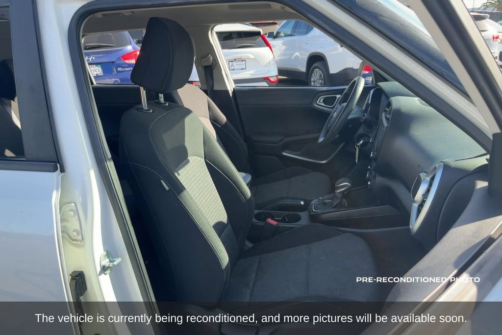 Used 2020 Kia Soul S FWD image 13
