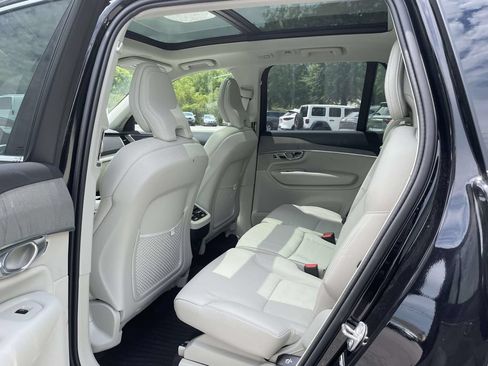 Used 2025 Volvo XC90 B5 Plus w/ Protection Package Premier AWD/4WD image 13