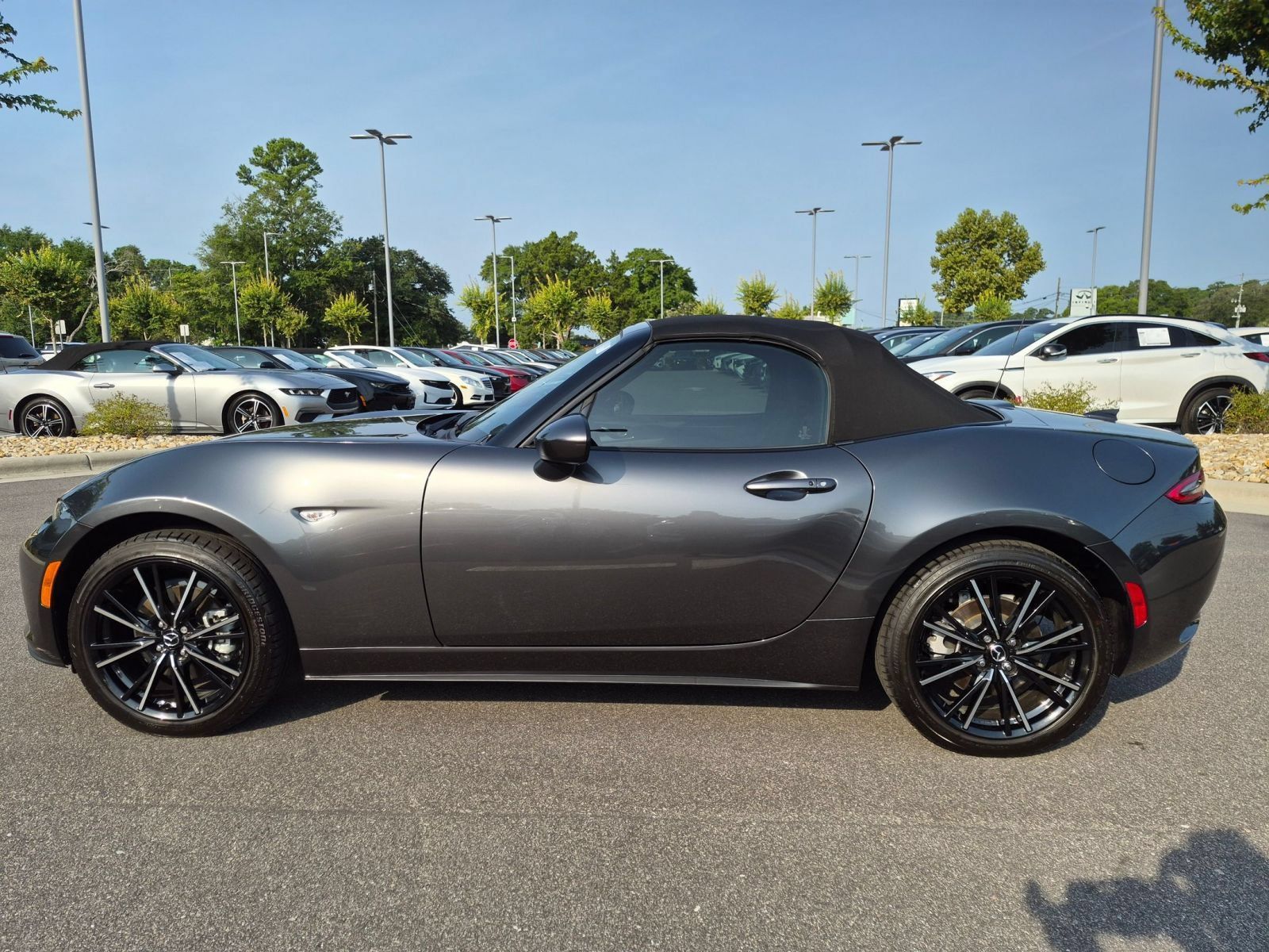 Used 2025 MAZDA MX-5 Miata Grand Touring w/ Weather Package RWD image 6