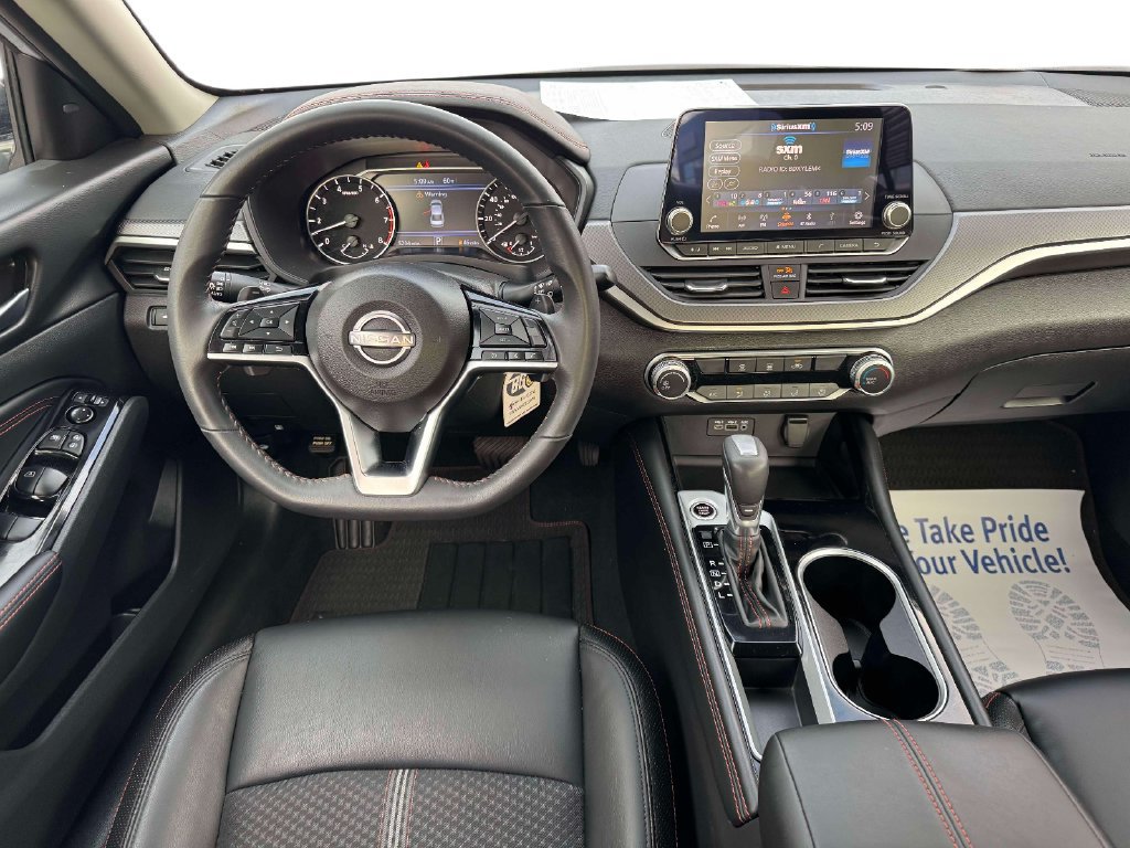 Used 2023 Nissan Altima 2.5 SR FWD image 19