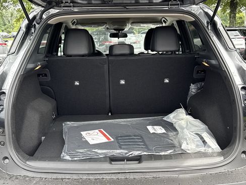 New 2026 Nissan Kicks SR FWD image 18