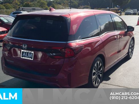 Used 2025 Honda Odyssey Elite image 6