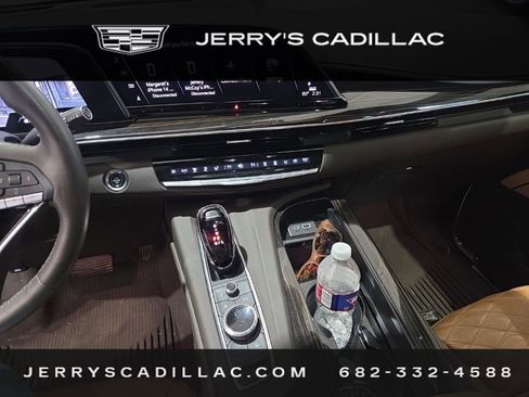 Certified 2023 Cadillac Escalade Premium Luxury w/ Performance Package image 11