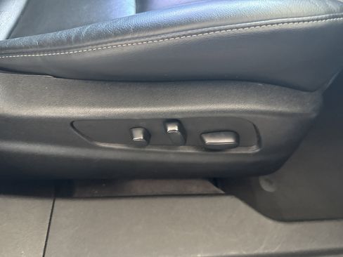 Used 2020 Cadillac XT4 Premium Luxury AWD/4WD image 15