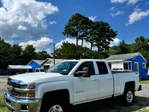 Used 2019 Chevrolet Silverado 2500 LT w/ Z71 Package, Off-Road AWD/4WD image 5