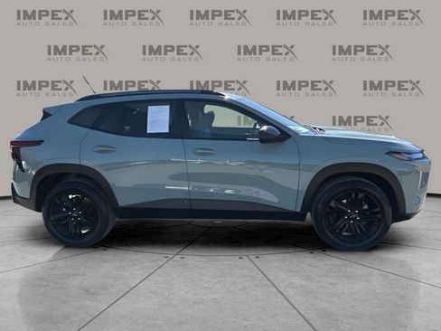 Used 2025 Chevrolet Trax ACTIV w/ Driver Confidence Package image 6