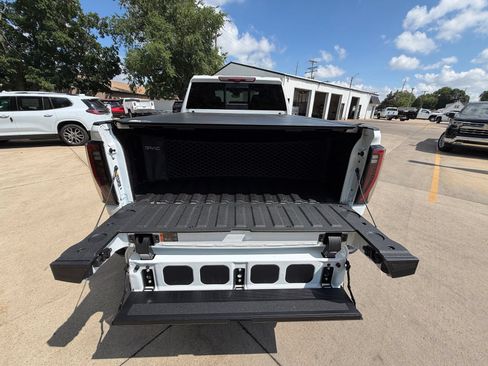 New 2026 GMC Sierra 2500 AT4 w/ AT4 Premium Plus Package AWD/4WD image 14