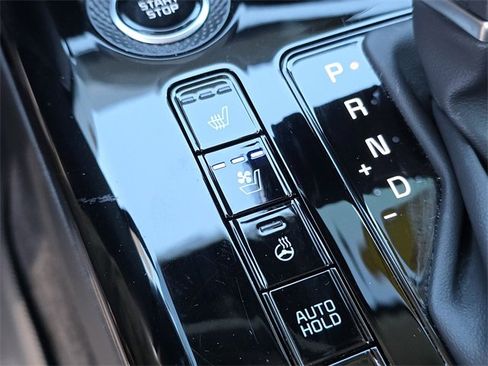 Certified 2024 Kia Niro SX image 29