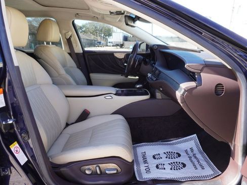 Used 2019 Lexus LS 500 image 8