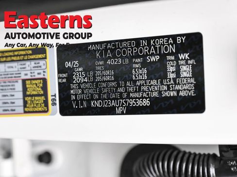 Used 2025 Kia Soul LX FWD image 34