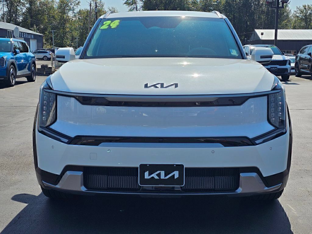 Used 2024 Kia EV9 Land AWD/4WD image 8