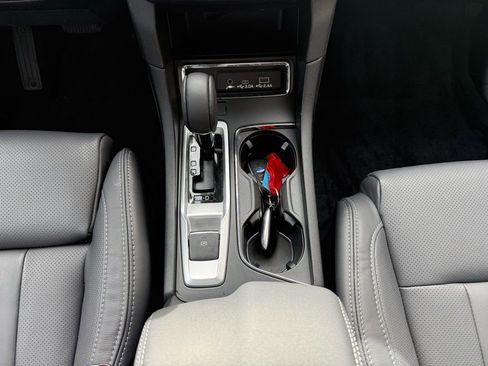 Certified 2025 Subaru Ascent Limited w/ Popular Package #2 image 16