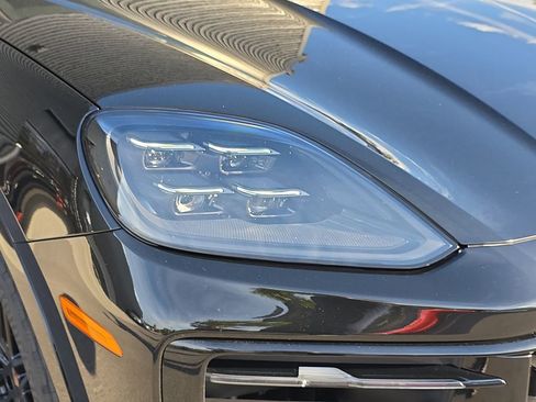 New 2026 Porsche Cayenne E-Hybrid Coupe image 15