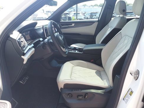 Used 2026 Volkswagen Atlas Cross Sport SEL Premium R-Line AWD/4WD image 19