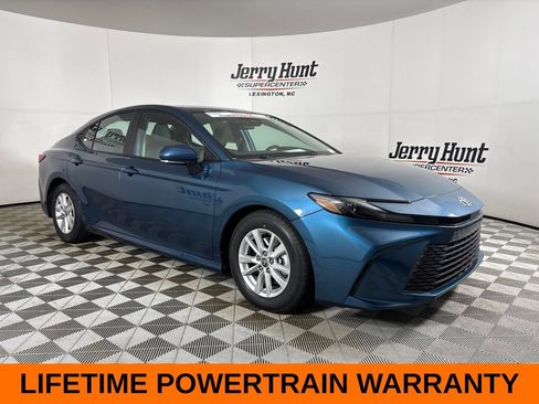 Used 2026 Toyota Camry LE FWD image 4
