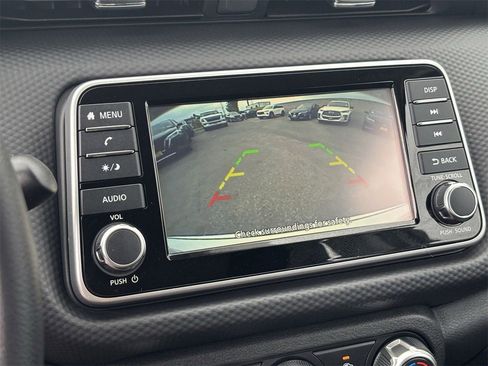 New 2025 Nissan Kicks Play S image 27