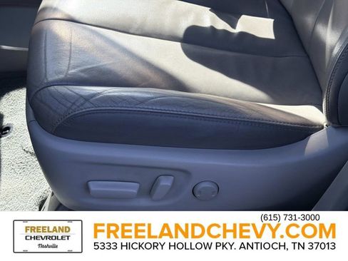 Used 2013 Toyota Sienna Limited image 28