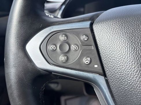 Used 2023 Chevrolet Traverse RS image 41