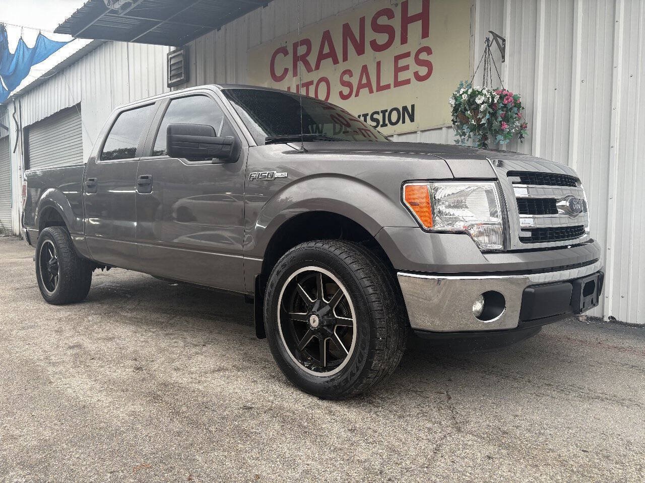 Used 2014 Ford F150 XLT RWD image 2