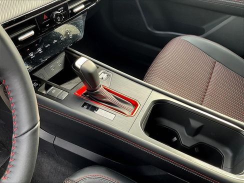 New 2025 Nissan Kicks SR AWD/4WD image 14