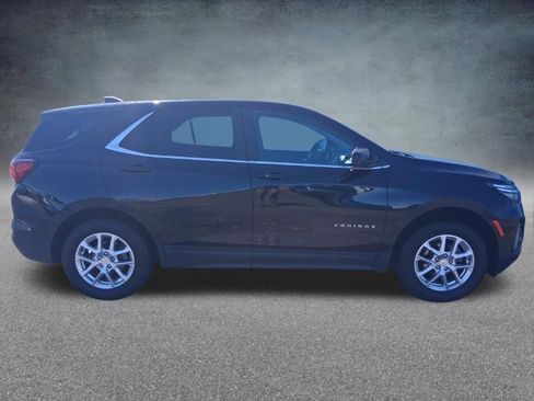 Used 2024 Chevrolet Equinox LT AWD/4WD image 8