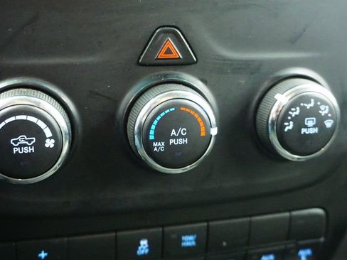 Used 2018 RAM 3500 Tradesman w/ Chrome Appearance Group image 31