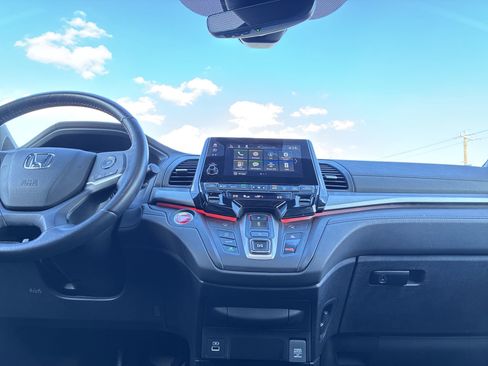 Certified 2024 Honda Odyssey Sport image 30