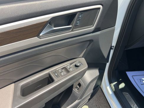 Certified 2022 Volkswagen Atlas SE FWD image 29