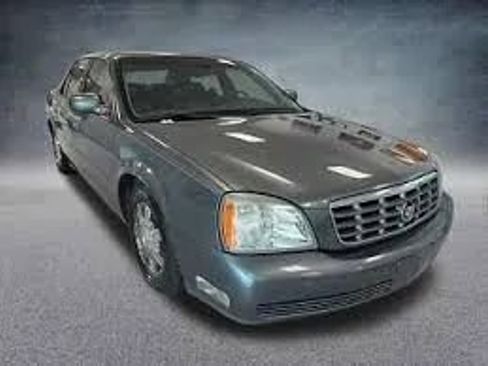 Used 2004 Cadillac De Ville w/ Equipment Group FWD image 1