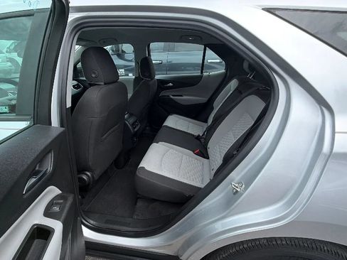 Used 2020 Chevrolet Equinox LS FWD image 7