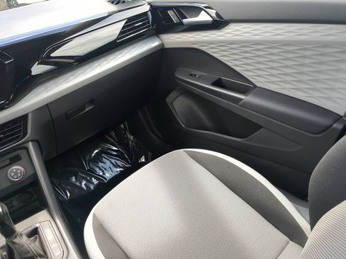 Certified 2022 Volkswagen Taos S FWD image 14