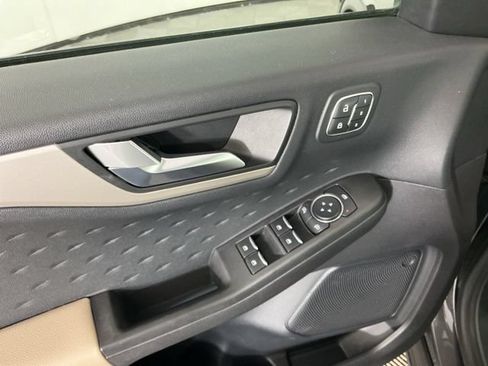 Used 2020 Ford Escape SEL AWD/4WD image 14