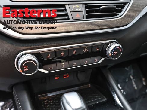 Used 2023 Nissan Altima 2.5 SV w/ SV Premium Package AWD/4WD image 20