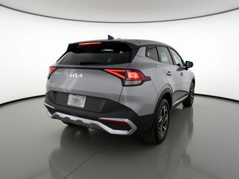 Used 2025 Kia Sportage LX FWD image 9