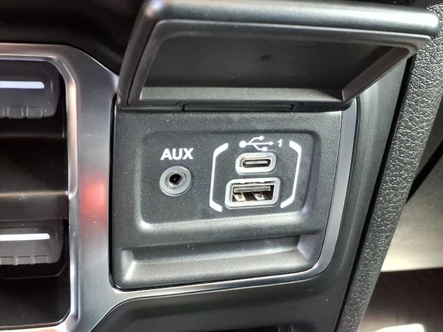 New 2025 Jeep Gladiator Sport AWD/4WD image 9