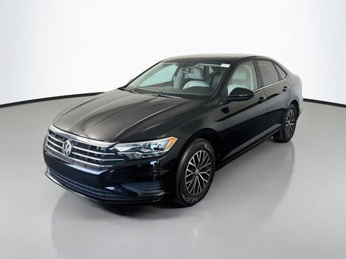 Used 2019 Volkswagen Jetta SE FWD image 4