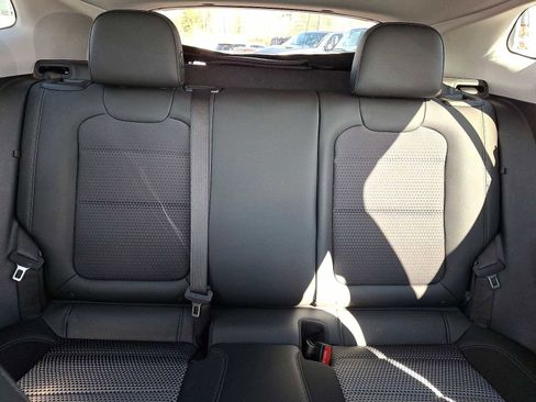 Used 2025 Chevrolet Trax LT w/ LT Convenience Package image 14