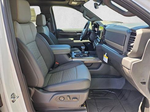 New 2026 Chevrolet Silverado 1500 ZR2 w/ LPO, Dark Essentials Package AWD/4WD image 17