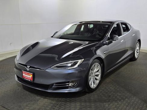 Used 2017 Tesla Model S 75D image 3