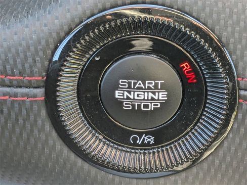 Used 2024 Jeep Compass Trailhawk image 33