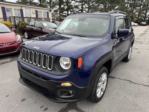 Used 2018 Jeep Renegade Latitude image 2