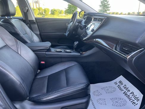 Used 2015 Toyota Avalon XLE FWD image 11