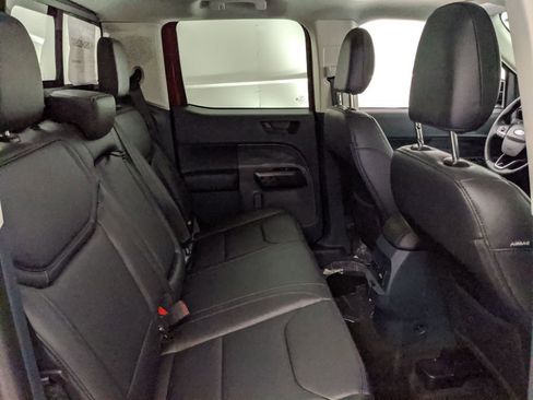 New 2026 Ford Maverick Lariat w/ Black Appearance Package image 25