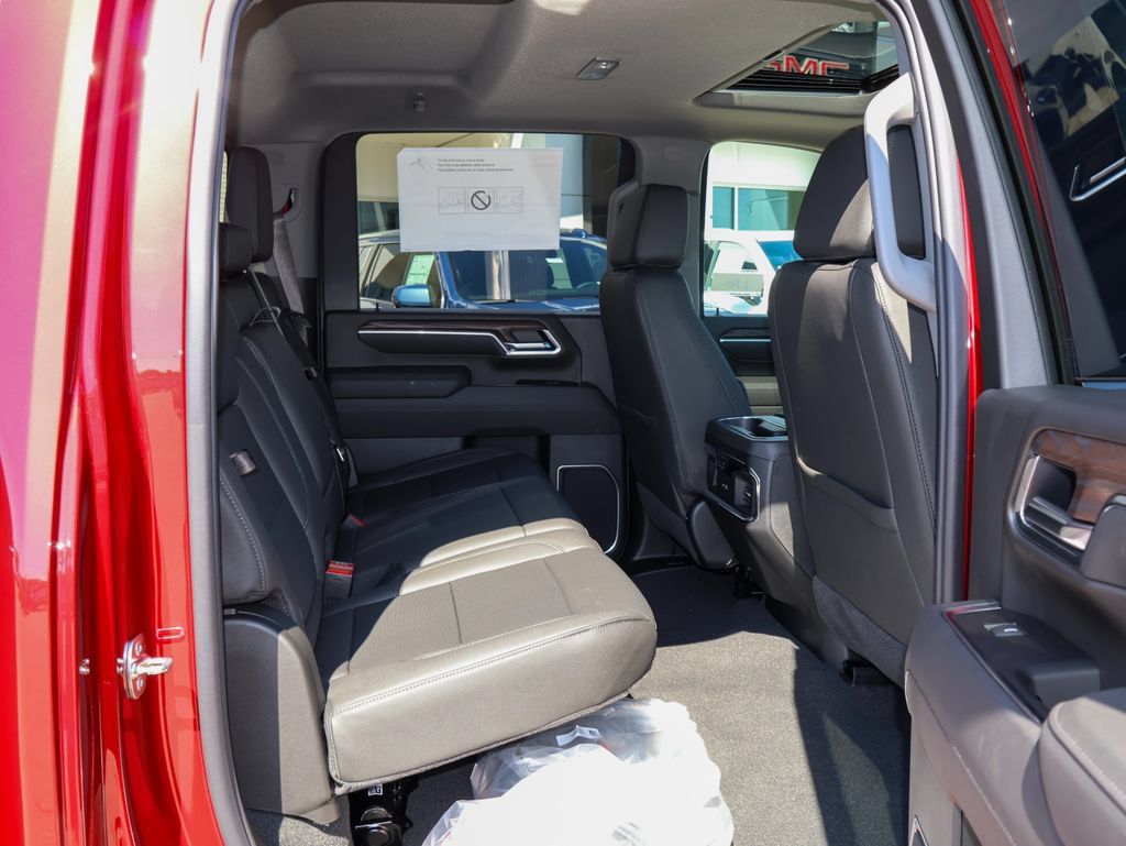 New 2026 GMC Sierra 2500 SLT w/ SLT Premium Package AWD/4WD image 31